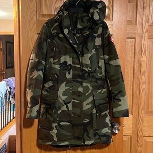 EUC Canada Goose Camo Kinley Medium